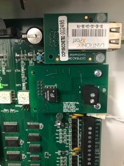 Afbeelding met tekst, elektronica, circuit
Automatisch gegenereerde beschrijving